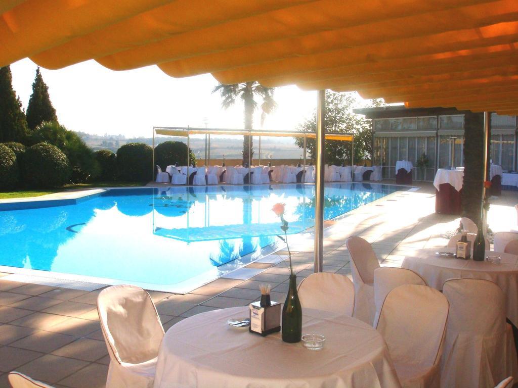 Hotel Restaurant Sol I VI Lavern Quarto foto